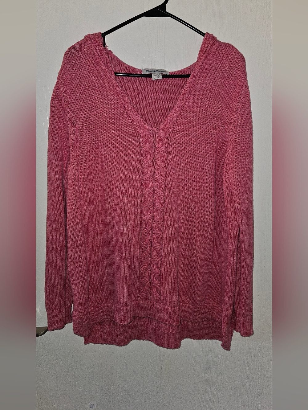 Tommy Bahama Cable V-Neck Sweater in Rose